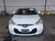 ✅ 2012 Hyundai Veloster w/Gray Int • VIN: KMHTC6AD0CU060801 • Lot: 41881077. Wystawiony na IAAI z przebiegiem 113 912 mil. Bezpłatny archiwum sprzedaży aukcyjnych z USA i szczegółowy raport historii pojazdu na DreamBid. Zdjęcie 12.