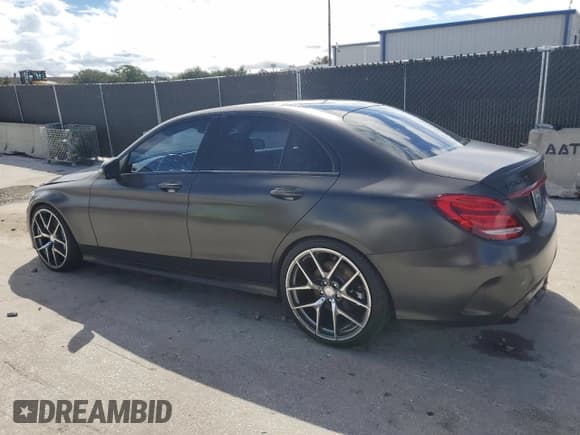 ✅ 2016 Mercedes-Benz C 450 AMG • VIN: 55SWF6EB2GU137103 • Lot: 86070095. Wystawiony na Copart z przebiegiem 180 871 mil. Bezpłatny archiwum sprzedaży aukcyjnych z USA i szczegółowy raport historii pojazdu na DreamBid. Zdjęcie 2.