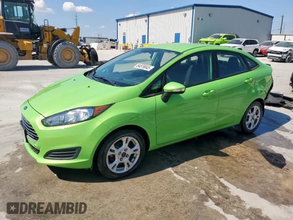 ✅ 2014 Ford Fiesta SE • VIN: 3FADP4BJ9EM205854 • Лот: 84879045. Опубликован ранее на Copart с пробегом 114 217 миль. Бесплатный доступ к архиву аукционных продаж из США и подробный отчёт об истории автомобиля на DreamBid. Изображение 1.