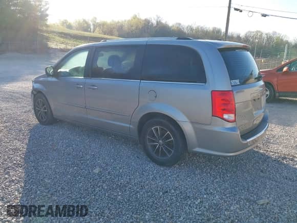 2017 Dodge Grand Caravan SXT с VIN 2C4RDGCG3HR715899, выставлен на аукционе IAAI как лот 42008746 с пробегом 165 035 миль миль и . История ставок и продаж доступна на DreamBid. Изображение 3.