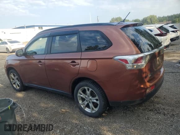 ✅ 2014 Mitsubishi Outlander ES • VIN: JA4AZ2A38EZ602074 • Lot: 69144605. Listed on Copart with 158,865 mi. Free auction sales archive from the USA and detailed vehicle history report at DreamBid. Image 2.