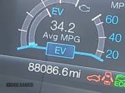 ✅ 2017 Ford Fusion Hybrid Titanium • VIN: 3FA6P0RU2HR360481 • Лот: 42902061. Опубликован ранее на IAAI с пробегом 88 086 миль. Бесплатный доступ к архиву аукционных продаж из США и подробный отчёт об истории автомобиля на DreamBid. Изображение 16.