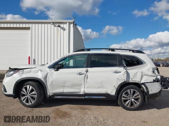 ✅ 2021 Subaru Ascent Touring • VIN: 4S4WMARD1M3433644 • Lot: 43569966. Listed on IAAI with 67,393 mi. Free auction sales archive from the USA and detailed vehicle history report at DreamBid. Image 15.