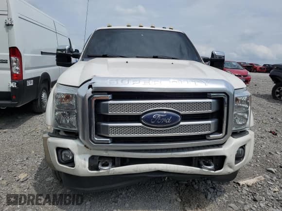 ✅ 2016 Ford F-450 XLT • VIN: 1FT8W4DT1GEA13706 • Lot: 56853605. Listed on Copart with 171,151 mi. Free auction sales archive from the USA and detailed vehicle history report at DreamBid. Image 5.