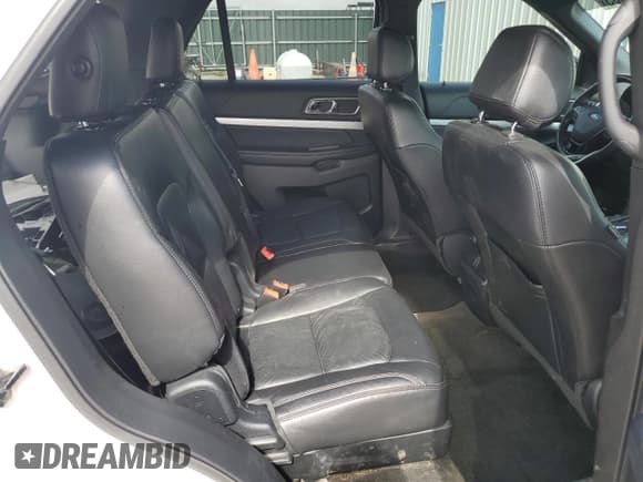 ✅ 2017 Ford Explorer XLT • VIN: 1FM5K7D83HGC54602 • Lot: 57151885. Listed on Copart with 110,120 mi. Free auction sales archive from the USA and detailed vehicle history report at DreamBid. Image 11.