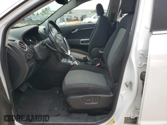 ✅ 2013 Chevrolet Captiva Sport LS • VIN: 3GNAL2EK6DS592656 • Lot: 59178735. Wystawiony na Copart z przebiegiem 92 935 mil. Bezpłatny archiwum sprzedaży aukcyjnych z USA i szczegółowy raport historii pojazdu na DreamBid. Zdjęcie 7.