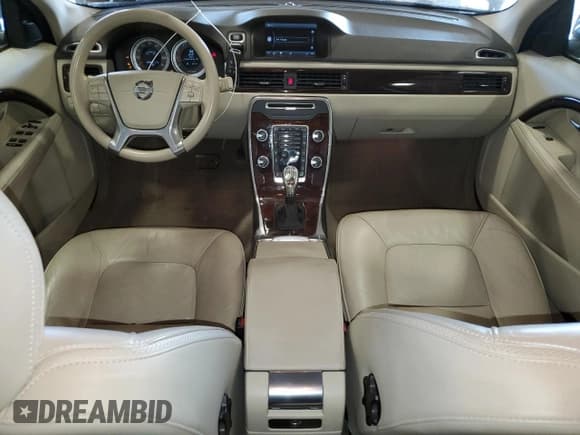 ✅ 2013 Volvo XC70 3.2L • VIN: YV4940BZ3D1168798 • Лот: 49076035. Опубликован ранее на Copart с пробегом 168 870 миль. Бесплатный доступ к архиву аукционных продаж из США и подробный отчёт об истории автомобиля на DreamBid. Изображение 8.