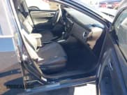 ✅ 2019 Toyota Corolla SE • VIN: 2T1BURHE3KC155460 • Лот: 43560292. Опубликован ранее на IAAI с пробегом 90 239 миль. Бесплатный доступ к архиву аукционных продаж из США и подробный отчёт об истории автомобиля на DreamBid. Изображение 5.