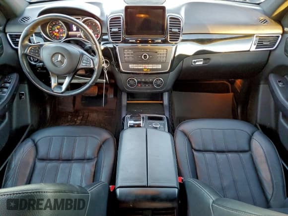 ✅ 2017 Mercedes-Benz GLE 350 • VIN: 4JGDA5JB7HA937635 • Lot: 95700025. Wystawiony na Copart z przebiegiem 78 839 mil. Bezpłatny archiwum sprzedaży aukcyjnych z USA i szczegółowy raport historii pojazdu na DreamBid. Zdjęcie 8.