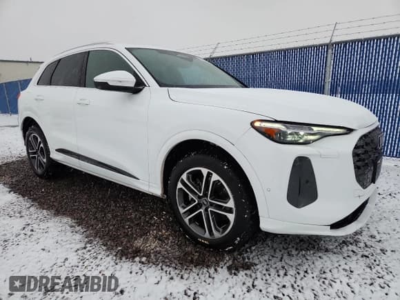 ✅ 2025 Audi Q5 • VIN: WA13AAGU8S2039333 • Lot: 92022625. Wystawiony na Copart z przebiegiem 350 mil. Bezpłatny archiwum sprzedaży aukcyjnych z USA i szczegółowy raport historii pojazdu na DreamBid. Zdjęcie 4.