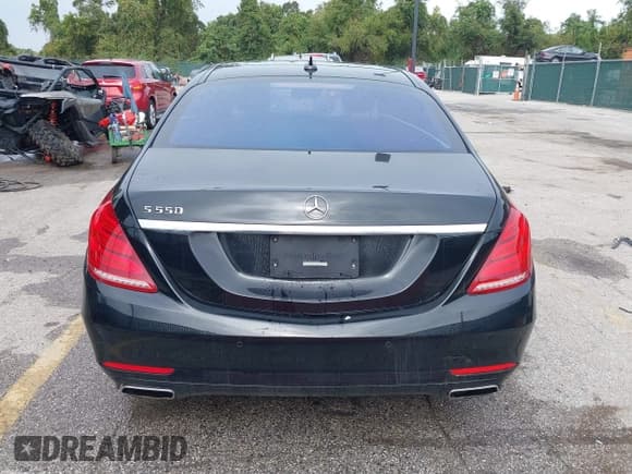 ✅ 2016 Mercedes-Benz S 550 • VIN: WDDUG8CB5GA222424 • Лот: 40413820. Опубликован ранее на IAAI с пробегом 125 802 миль. Бесплатный доступ к архиву аукционных продаж из США и подробный отчёт об истории автомобиля на DreamBid. Изображение 17.