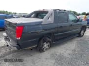 ✅ 2005 Chevrolet Avalanche Z66 • VIN: 3GNEC12Z15G228291 • Lot: 42082402. Listed on IAAI with 112,812 mi. Free auction sales archive from the USA and detailed vehicle history report at DreamBid. Image 4.