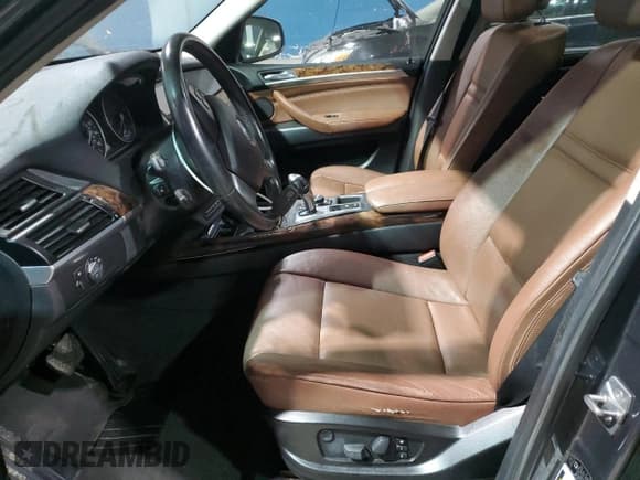 ✅ 2012 BMW X5 35i • VIN: 5UXZV4C59CL744933 • Lot: 92093165. Listed on Copart with 132,018 mi. Free auction sales archive from the USA and detailed vehicle history report at DreamBid. Image 7.