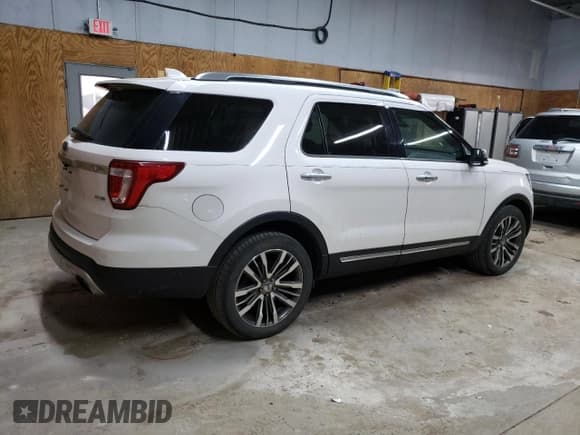 ✅ 2016 Ford Explorer Platinum • VIN: 1FM5K8HT9GGC70998 • Lot: 60282655. Wystawiony na Copart z przebiegiem 155 266 mil. Bezpłatny archiwum sprzedaży aukcyjnych z USA i szczegółowy raport historii pojazdu na DreamBid. Zdjęcie 3.