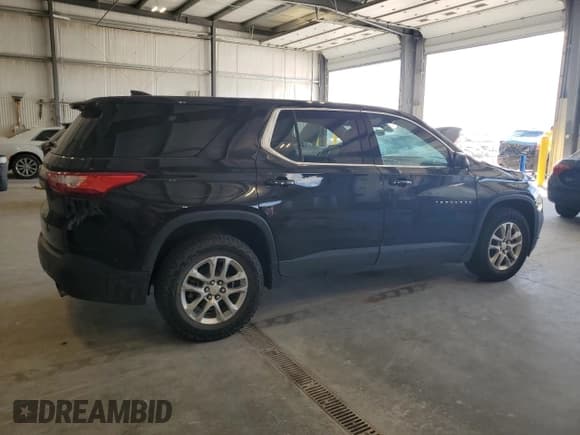 ✅ 2019 Chevrolet Traverse LS • VIN: 1GNERFKW0KJ141011 • Lot: 69295155. Wystawiony na Copart z przebiegiem 129 258 mil. Bezpłatny archiwum sprzedaży aukcyjnych z USA i szczegółowy raport historii pojazdu na DreamBid. Zdjęcie 3.