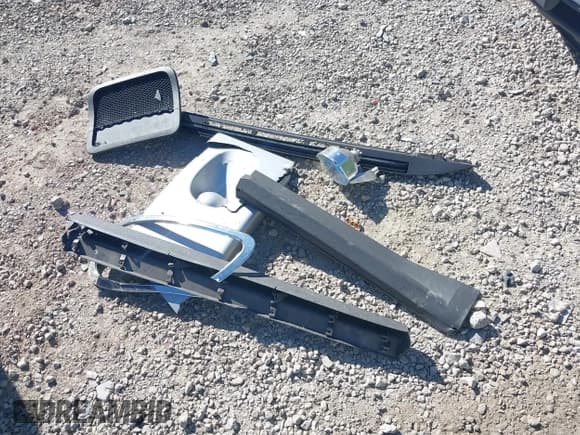 ✅ 2011 Chevrolet Equinox 1LT • VIN: 2GNALDEC3B1261630 • Лот: 43425645. Опубликован ранее на IAAI с пробегом 160 227 миль. Бесплатный доступ к архиву аукционных продаж из США и подробный отчёт об истории автомобиля на DreamBid. Изображение 12.