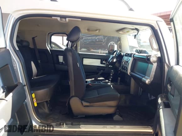 ✅ 2007 Toyota FJ Cruiser • VIN: JTEBU11FX70036693 • Лот: 43486724. Опубликован ранее на IAAI с пробегом 209 671 миль. Бесплатный доступ к архиву аукционных продаж из США и подробный отчёт об истории автомобиля на DreamBid. Изображение 8.