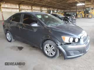 ✅ 2013 Chevrolet Sonic LT • VIN: 1G1JC5SB7D4230987 • Лот: 74286634. Размещён на Copart с пробегом 145 492 миль миль. Получите бесплатный доступ к архиву аукционных продаж из США и посмотрите подробный отчёт об истории автомобиля на DreamBid. Изображение 4.