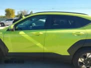 ✅ 2024 Hyundai Kona SEL • VIN: KM8HB3AB8RU067168 • Лот: 43675094. Опубликован ранее на IAAI с пробегом 44 130 миль. Бесплатный доступ к архиву аукционных продаж из США и подробный отчёт об истории автомобиля на DreamBid. Изображение 14.