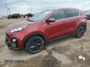 ✅ 2020 Kia Sportage S • VIN: KNDP63AC9L7647502 • Лот: 71428465. Опубликован ранее на Copart с пробегом 31 024 миль. Бесплатный доступ к архиву аукционных продаж из США и подробный отчёт об истории автомобиля на DreamBid. Изображение 1.