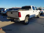 ✅ 2005 Chevrolet Silverado 2500HD LT • VIN: 1GCHC23U75F883040 • Lot: 43643562. Wystawiony na IAAI z przebiegiem 268 370 mil. Bezpłatny archiwum sprzedaży aukcyjnych z USA i szczegółowy raport historii pojazdu na DreamBid. Zdjęcie 4.