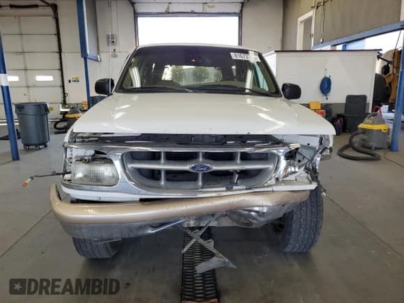 ✅ 1996 Ford Explorer XL • VIN: 1FMDU34X8TUA96063 • Лот: 81673775. Опубликован ранее на Copart с пробегом 221 462 миль. Бесплатный доступ к архиву аукционных продаж из США и подробный отчёт об истории автомобиля на DreamBid. Изображение 5.