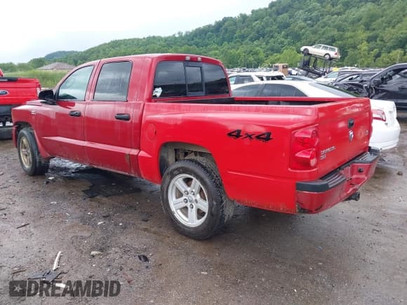✅ 2010 Dodge Dakota Bighorn/Lonestar • VIN: 1D7CW3GP2AS104601 • Lot: 42695672. Wystawiony na IAAI z przebiegiem 165 876 mil. Bezpłatny archiwum sprzedaży aukcyjnych z USA i szczegółowy raport historii pojazdu na DreamBid. Zdjęcie 3.