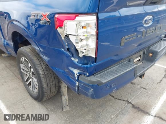 ✅ 2022 Ford F-150 XL • VIN: 1FTEW1EP2NKD17385 • Лот: 42378513. Опубликован ранее на IAAI с пробегом 51 543 миль. Бесплатный доступ к архиву аукционных продаж из США и подробный отчёт об истории автомобиля на DreamBid. Изображение 19.