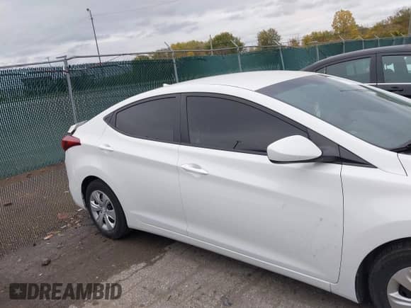 2016 Hyundai Elantra SE с VIN 5NPDH4AE5GH787181, выставлен на аукционе IAAI как лот 43503618 с пробегом 109 526 миль миль и . История ставок и продаж доступна на DreamBid. Изображение 13.