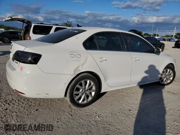 ✅ 2013 Volkswagen Jetta SE • VIN: 3VWDX7AJXDM375147 • Lot: 85878455. Listed on Copart with 150,908 mi. Free auction sales archive from the USA and detailed vehicle history report at DreamBid. Image 3.