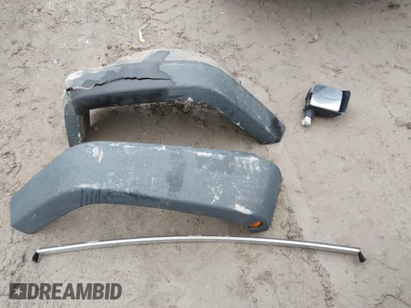 ✅ 2008 Jeep Wrangler Unlimited X • VIN: 1J4GA39138L641138 • Lot: 41986230. Listed on IAAI with 215,026 mi. Free auction sales archive from the USA and detailed vehicle history report at DreamBid. Image 12.