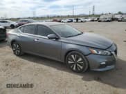 ✅ 2021 Nissan Altima SV • VIN: 1N4BL4DV1MN394443 • Lot: 92280575. Wystawiony na Copart z przebiegiem 33 518 mil. Bezpłatny archiwum sprzedaży aukcyjnych z USA i szczegółowy raport historii pojazdu na DreamBid. Zdjęcie 4.