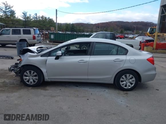 ✅ 2012 Honda Civic LX • VIN: 19XFB2F54CE372777 • Лот: 43664415. Опубликован ранее на IAAI с пробегом 157 443 миль. Бесплатный доступ к архиву аукционных продаж из США и подробный отчёт об истории автомобиля на DreamBid. Изображение 15.