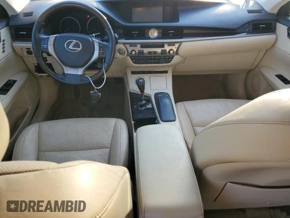✅ 2014 Lexus ES 330 • VIN: JTHBK1GG2E2092508 • Lot: 90086925. Listed on Copart with 133,417 mi. Free auction sales archive from the USA and detailed vehicle history report at DreamBid. Image 8.