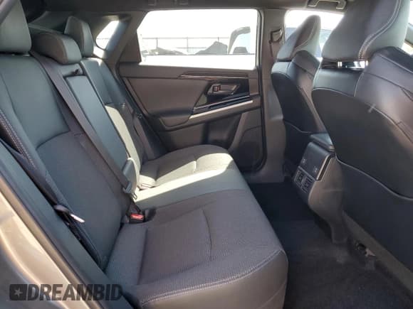 ✅ 2023 Toyota bZ4X XLE • VIN: JTMAAAAA1PA019157 • Лот: 69521855. Опубликован ранее на Copart с пробегом 13 140 миль. Бесплатный доступ к архиву аукционных продаж из США и подробный отчёт об истории автомобиля на DreamBid. Изображение 11.