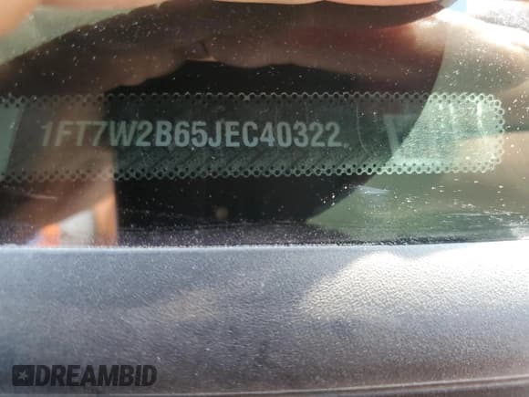 ✅ 2018 Ford F-250 XL • VIN: 1FT7W2B65JEC40322 • Lot: 71120905. Wystawiony na Copart z przebiegiem 30 900 mil. Bezpłatny archiwum sprzedaży aukcyjnych z USA i szczegółowy raport historii pojazdu na DreamBid. Zdjęcie 12.