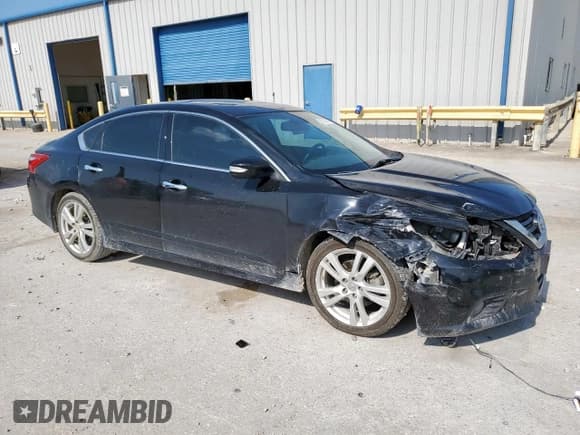✅ 2017 Nissan Altima SL • VIN: 1N4BL3AP4HC241363 • Lot: 59373005. Listed on Copart with 113,081 mi. Free auction sales archive from the USA and detailed vehicle history report at DreamBid. Image 4.