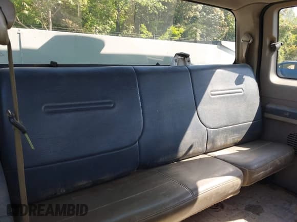 ✅ 2008 Ford F-250 XL • VIN: 1FTSX20568EE05290 • Лот: 42053165. Опубликован ранее на IAAI с пробегом 231 654 миль. Бесплатный доступ к архиву аукционных продаж из США и подробный отчёт об истории автомобиля на DreamBid. Изображение 8.