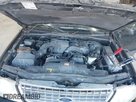 ✅ 2003 Ford Explorer XLT • VIN: 1FMDU73K43UB68809 • Lot: 41813818. Listed on IAAI with 134,012 mi. Free auction sales archive from the USA and detailed vehicle history report at DreamBid. Image 10.