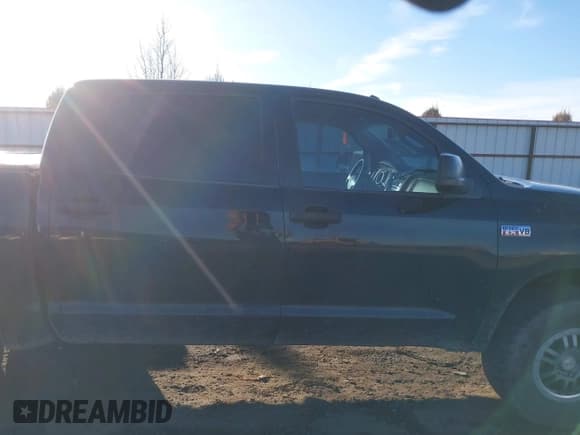 ✅ 2011 Toyota Tundra • VIN: 5TFDY5F16BX205128 • Lot: 41688258. Wystawiony na IAAI z przebiegiem 124 125 mil. Bezpłatny archiwum sprzedaży aukcyjnych z USA i szczegółowy raport historii pojazdu na DreamBid. Zdjęcie 13.