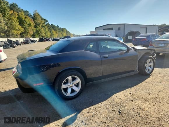 ✅ 2012 Dodge Challenger SXT Plus • VIN: 2C3CDYAG1CH148044 • Лот: 91060215. Опубликован ранее на Copart с пробегом 124 780 миль. Бесплатный доступ к архиву аукционных продаж из США и подробный отчёт об истории автомобиля на DreamBid. Изображение 3.