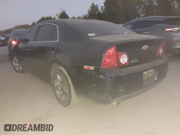 ✅ 2011 Chevrolet Malibu 1LS • VIN: 1G1ZB5E11BF202001 • Lot: 43333544. Wystawiony na IAAI z przebiegiem 159 097 mil. Bezpłatny archiwum sprzedaży aukcyjnych z USA i szczegółowy raport historii pojazdu na DreamBid. Zdjęcie 3.