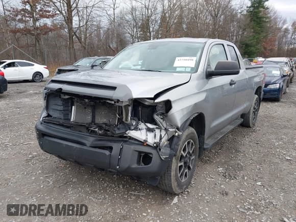 ✅ 2020 Toyota Tundra SR5 • VIN: 5TFUY5F10LX878725 • Lot: 43750498. Wystawiony na IAAI z przebiegiem 79 555 mil. Bezpłatny archiwum sprzedaży aukcyjnych z USA i szczegółowy raport historii pojazdu na DreamBid. Zdjęcie 6.