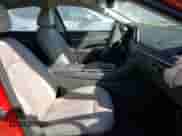 2020 Hyundai Sonata SE z VIN 5NPEG4JA7LH038638, wystawiony jako Copart lot #64916912 z przebiegiem 8 043 mil mil oraz . Historia ofert i sprzedaży dostępna na DreamBid. Obrazek 5.