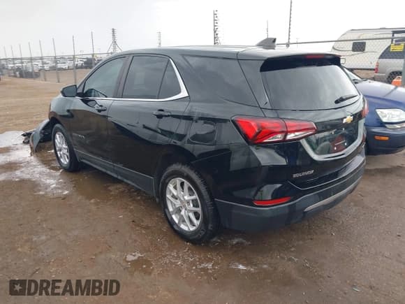 ✅ 2022 Chevrolet Equinox LT • VIN: 3GNAXUEV4NL310455 • Lot: 43375662. Listed on IAAI with 31,475 mi. Free auction sales archive from the USA and detailed vehicle history report at DreamBid. Image 3.