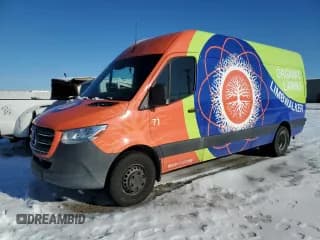 ✅ 2019 Mercedes-Benz Sprinter • VIN: WD3PF1CD0KP107250 • Lot: 83414914. Wystawiony na Copart z przebiegiem 43 299 mil. Bezpłatny archiwum sprzedaży aukcyjnych z USA i szczegółowy raport historii pojazdu na DreamBid. Zdjęcie 1.