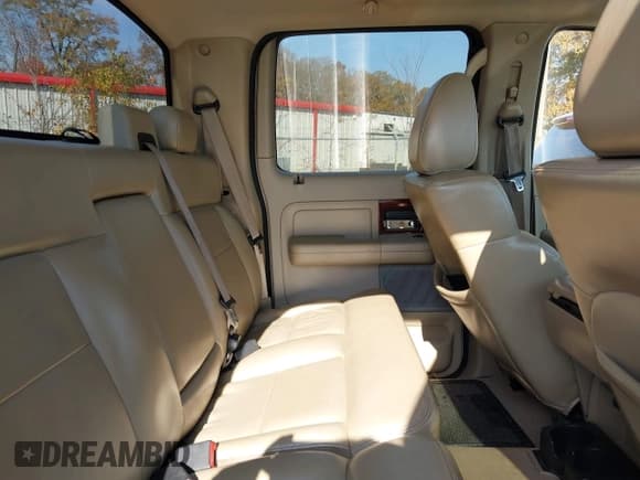 ✅ 2005 Ford F-150 XLT • VIN: 1FTPW14515KC38332 • Lot: 43743007. Listed on IAAI with 215,091 mi. Free auction sales archive from the USA and detailed vehicle history report at DreamBid. Image 8.