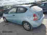 2007 Hyundai Accent GS z VIN KMHCM36C97U046607, wystawiony jako Copart lot #76411064 z przebiegiem 106 410 mil mil oraz Czysty tytuł • Clean title. Historia ofert i sprzedaży dostępna na DreamBid. Obrazek 2.
