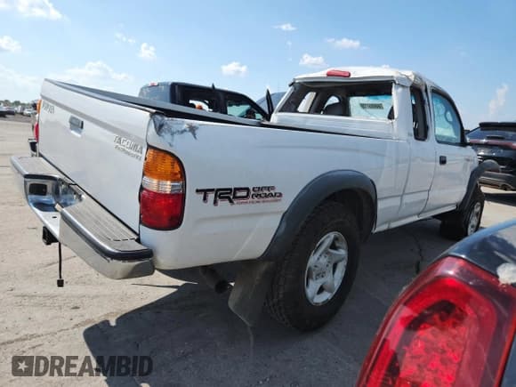 ✅ 2001 Toyota Tacoma PreRunner • VIN: 5TESN92N61Z860803 • Lot: 66685715. Wystawiony na Copart z przebiegiem 235 942 mil. Bezpłatny archiwum sprzedaży aukcyjnych z USA i szczegółowy raport historii pojazdu na DreamBid. Zdjęcie 3.