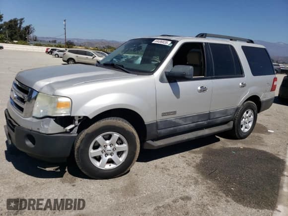 ✅ 2007 Ford Expedition XLT • VIN: 1FMFU15597LA05498 • Lot: 69496835. Wystawiony na Copart z przebiegiem 166 634 mil. Bezpłatny archiwum sprzedaży aukcyjnych z USA i szczegółowy raport historii pojazdu na DreamBid. Zdjęcie 1.